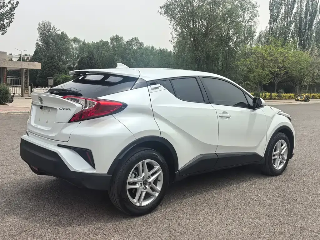 Toyota C-HR 2024 из CN, фото 8