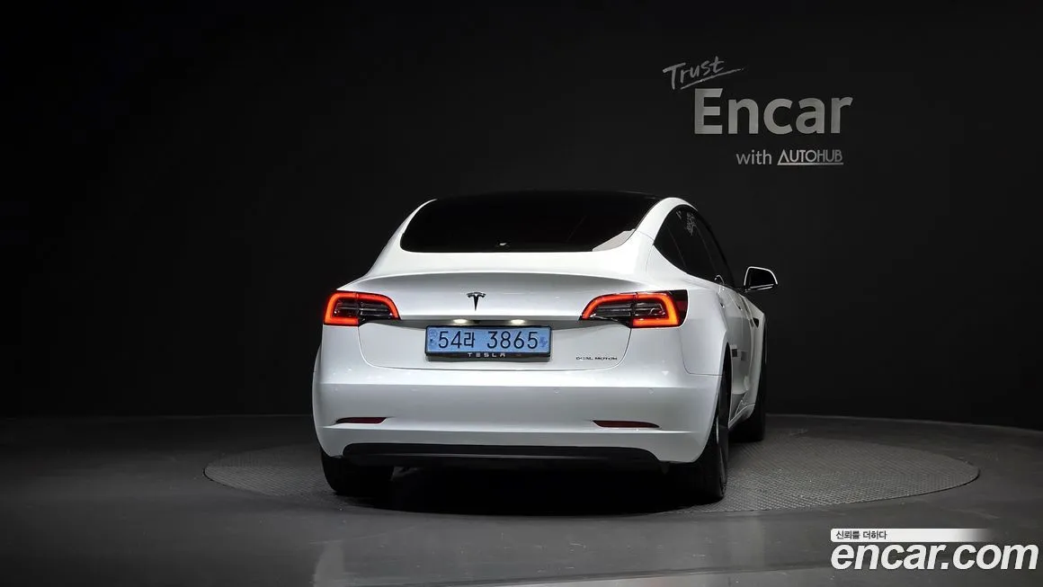 Tesla Model 3 — фото 6