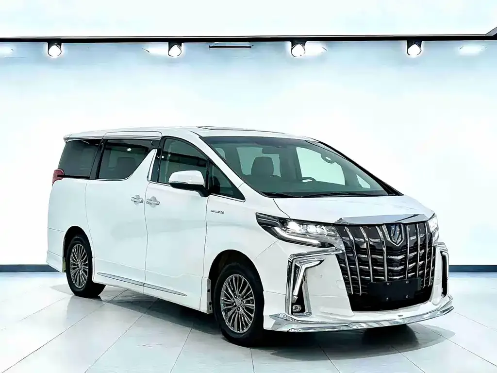 Toyota Alphard — фото 2