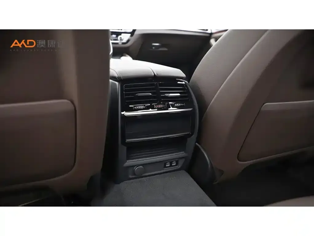 BMW 5 Series — фото 10
