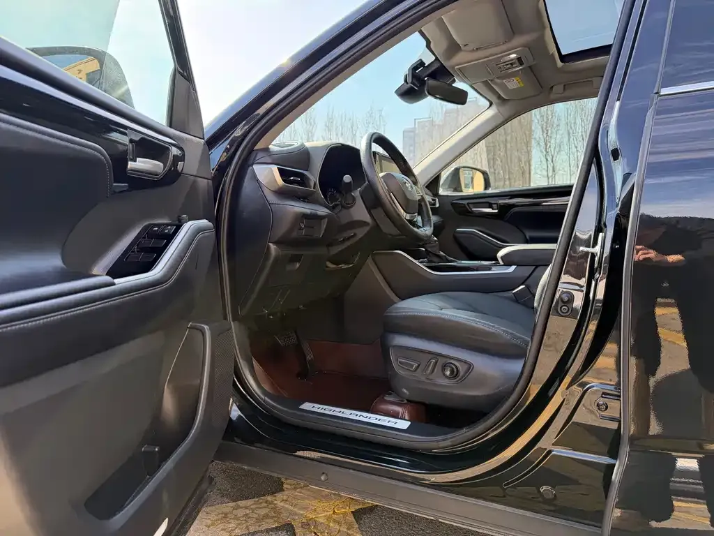 Toyota Highlander 2024 из CN, фото 9