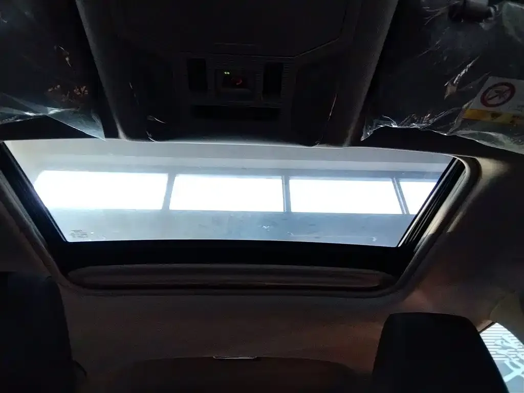 Toyota RAV4 — фото 2