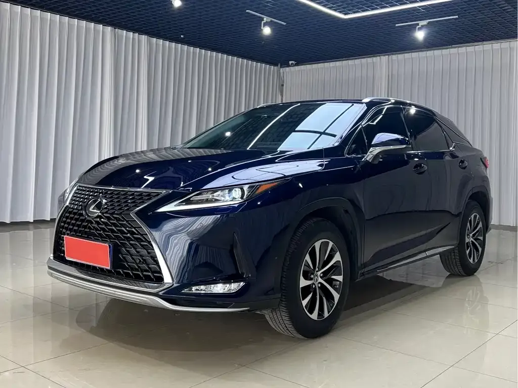 Lexus RX — фото 1