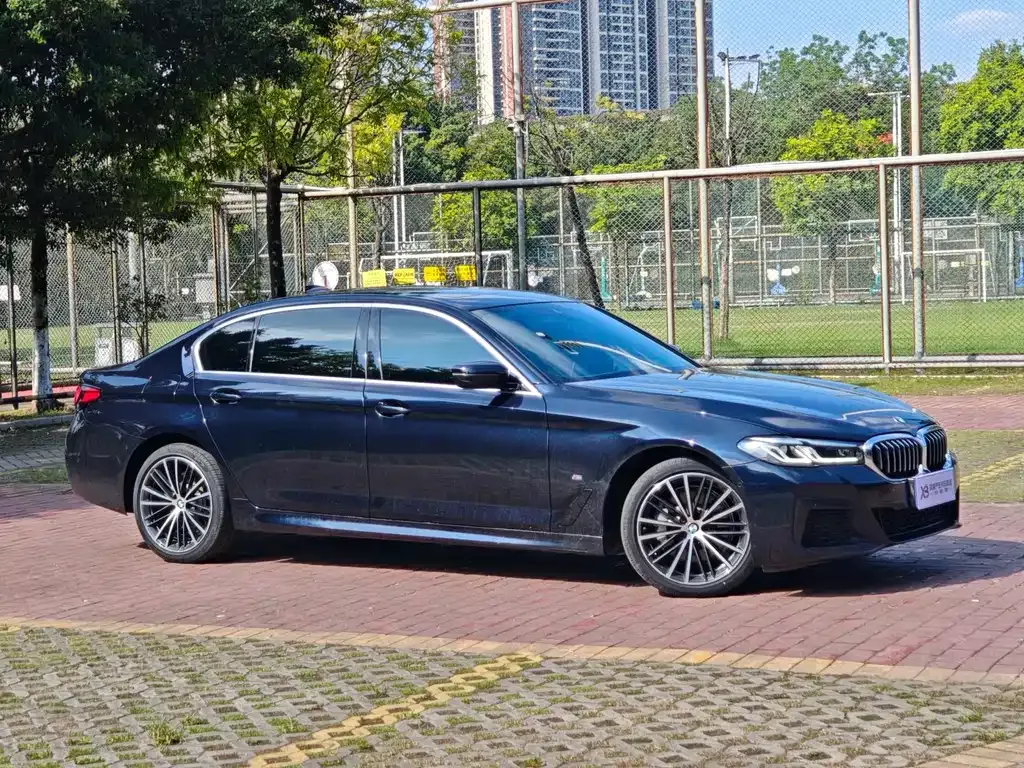 BMW 5 Series — фото 10
