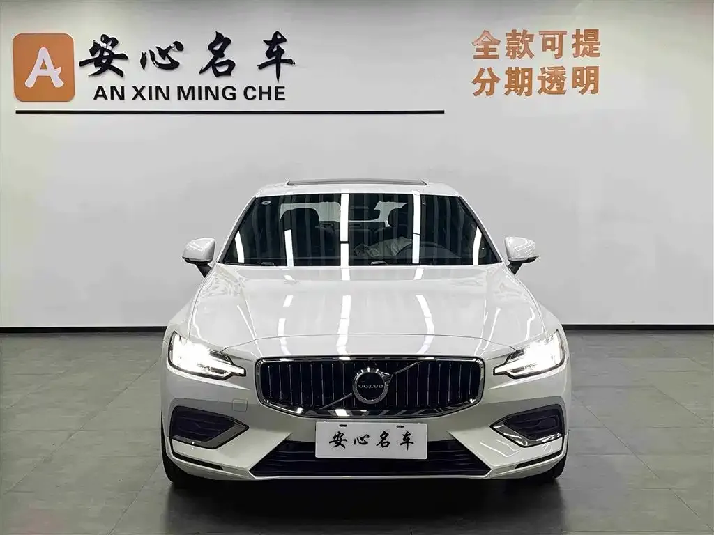 Volvo S60 — фото 10