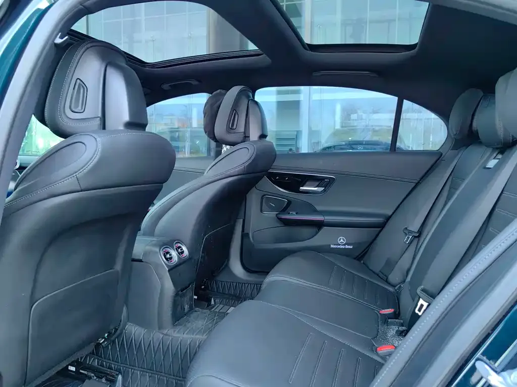 Mercedes-Benz C-Class 2023 из CN, фото 2