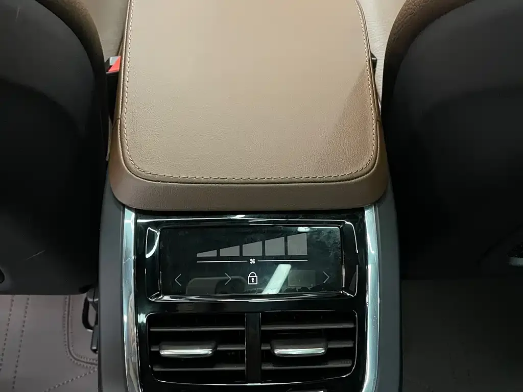 Volvo V90 2025 из CN, фото 5