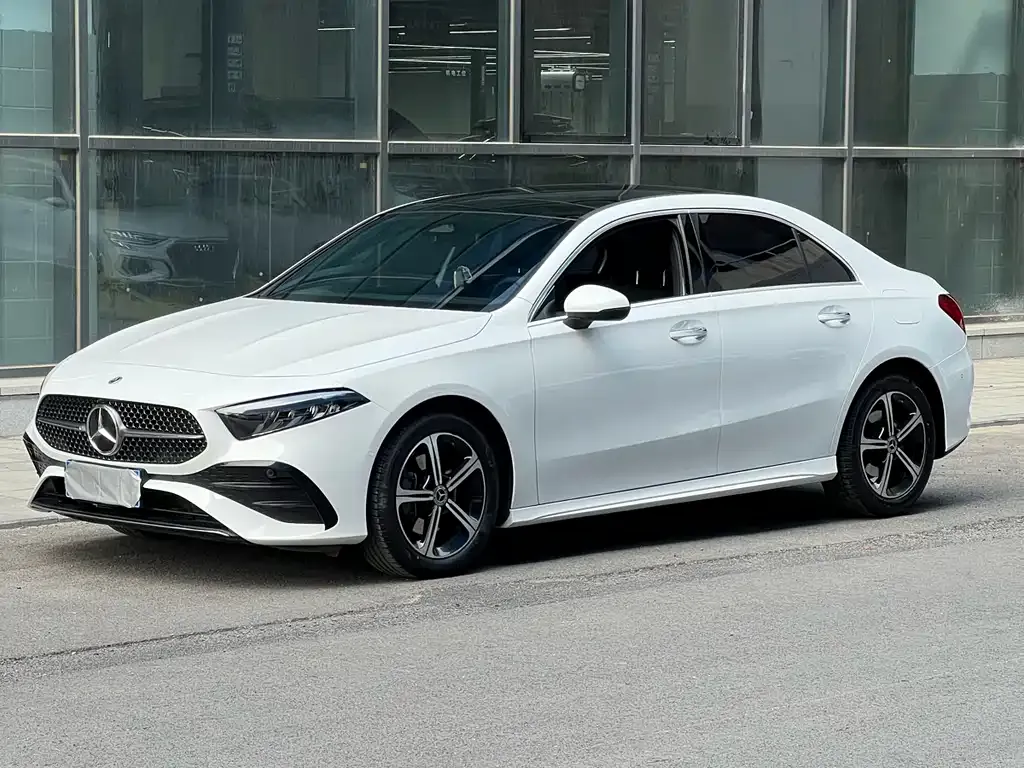 Mercedes-Benz A-Class — фото 8