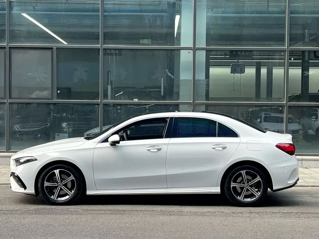 Mercedes-Benz A-Class — фото 4