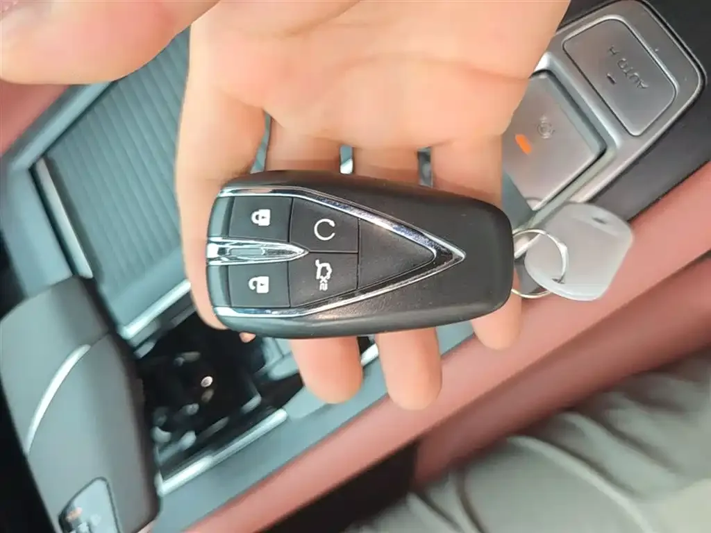 Changan CS75PLUS — фото 4