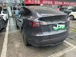 Tesla Model Y — фото 9