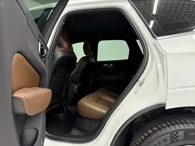 Volvo XC60 — фото 4