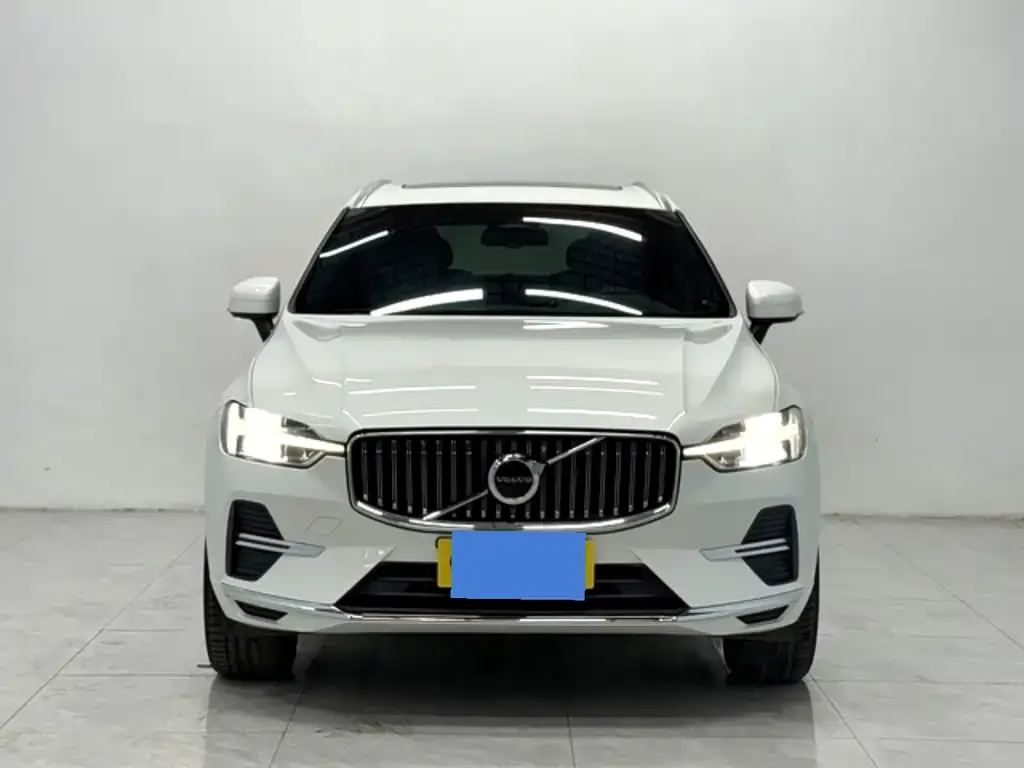Volvo XC60 — фото 6