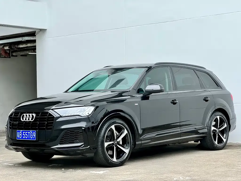 Audi Q7 55 TFSI quattro S line Sport 1
