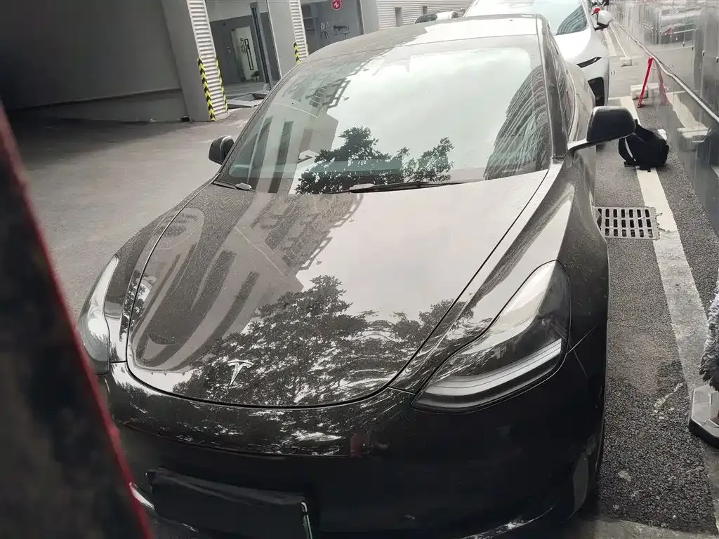 Tesla Model 3 — фото 7