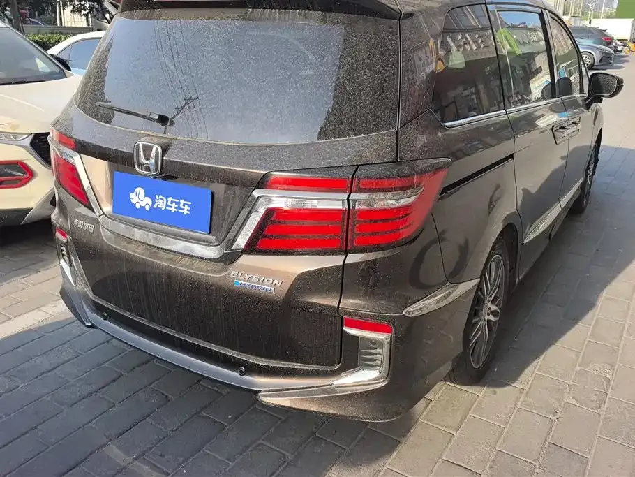 Honda Elysion 2021 из CN, фото 4
