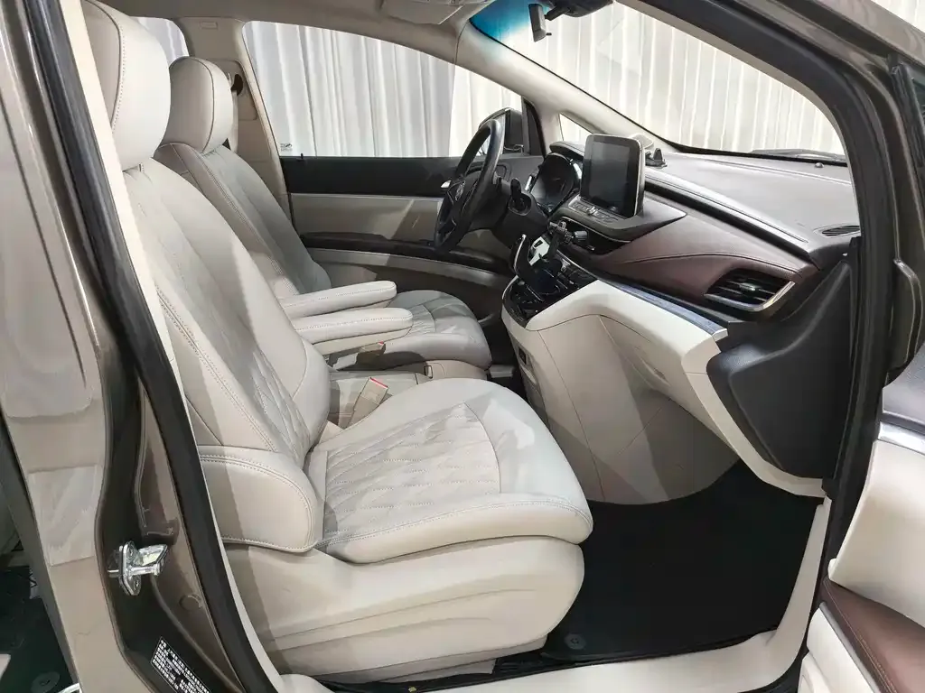 Buick GL8 2022 из CN, фото 10