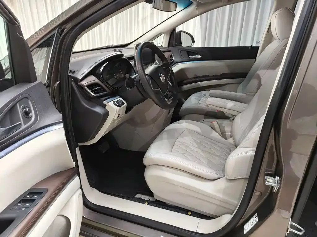 Buick GL8 2022 из CN, фото 5