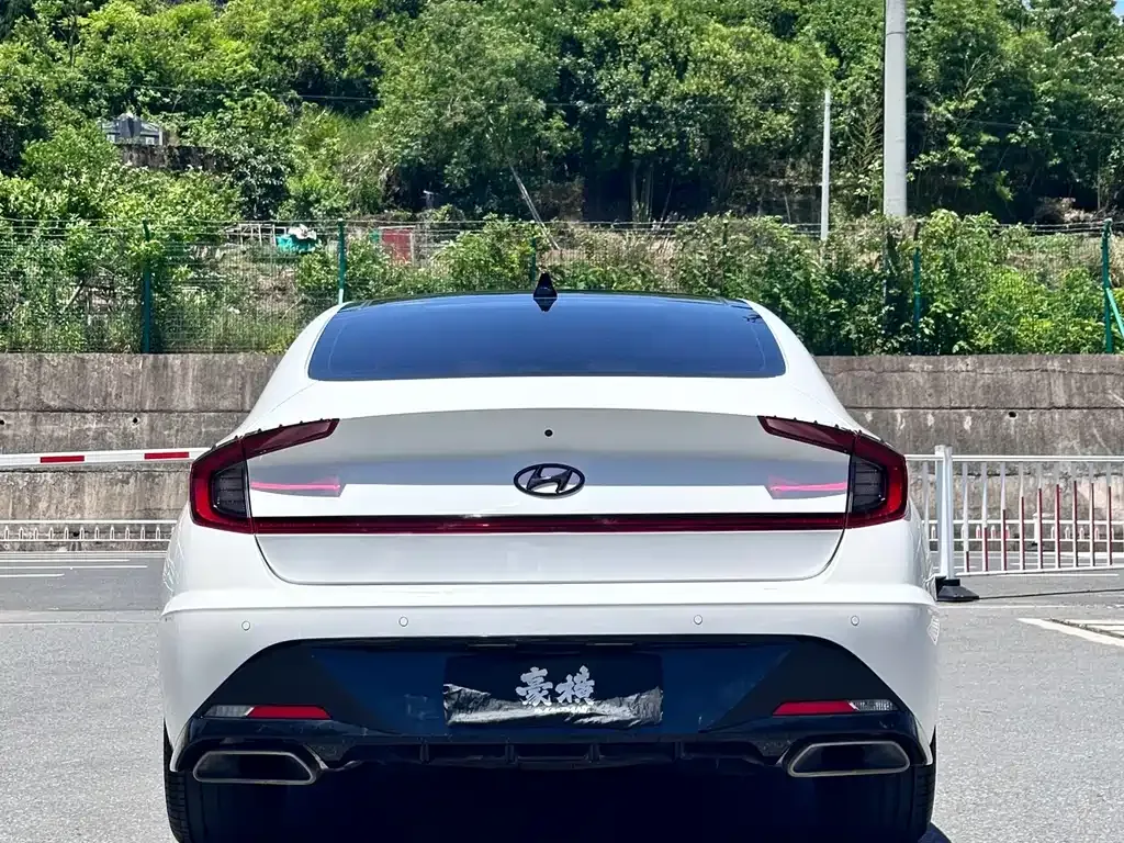 Hyundai Sonata — фото 10