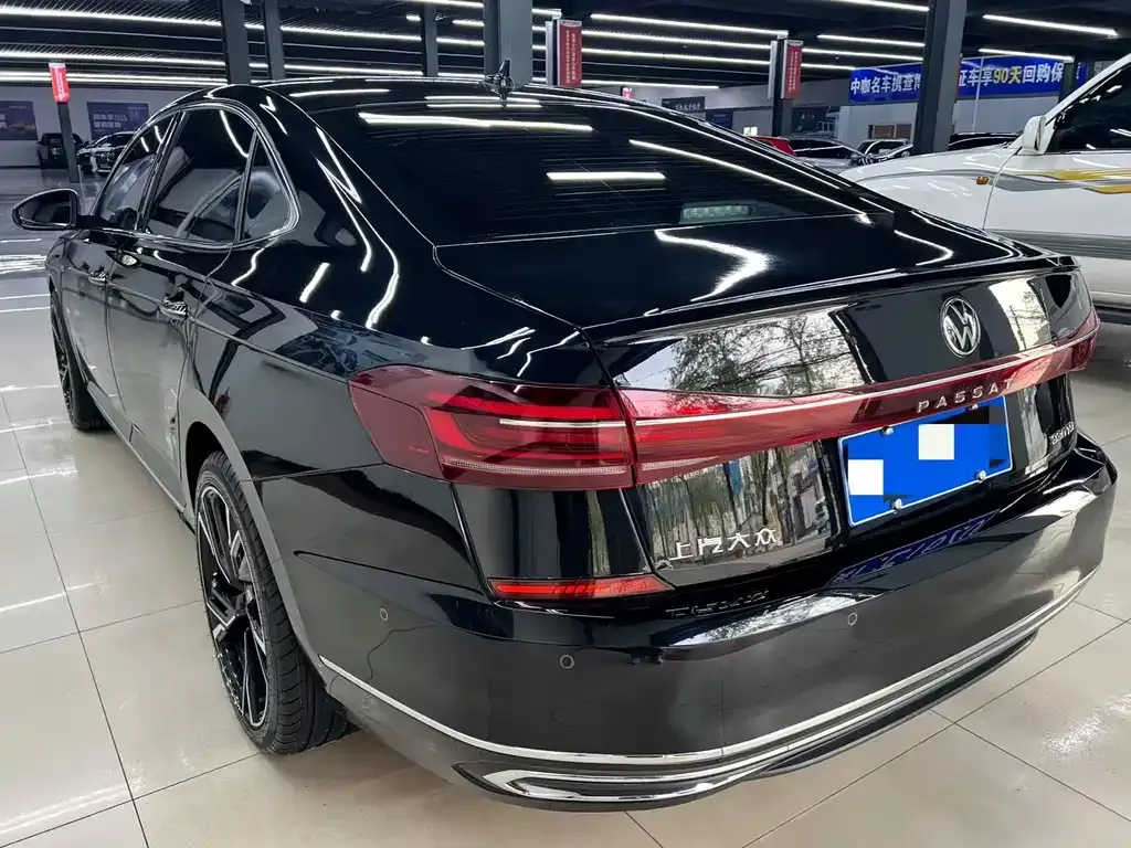 Volkswagen Passat — фото 9