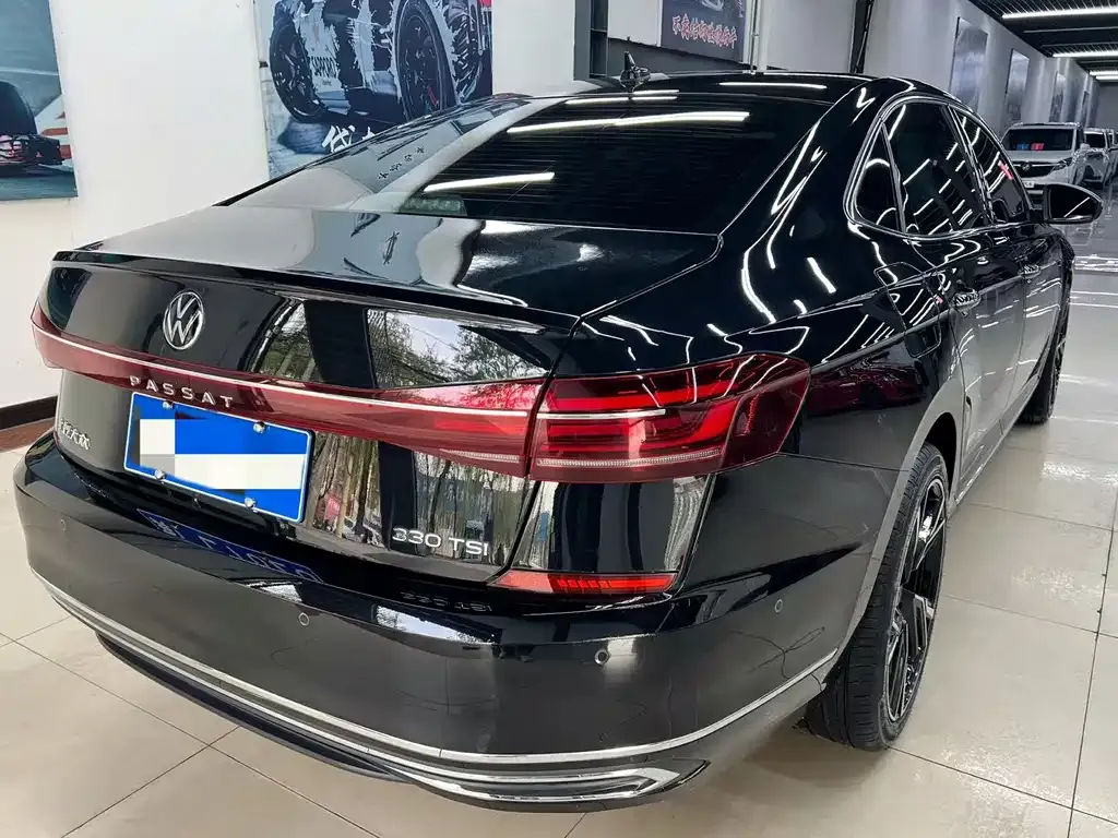 Volkswagen Passat — фото 8