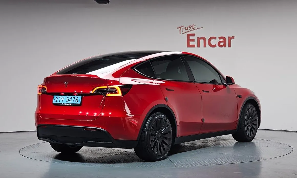 Tesla Model Y — фото 2