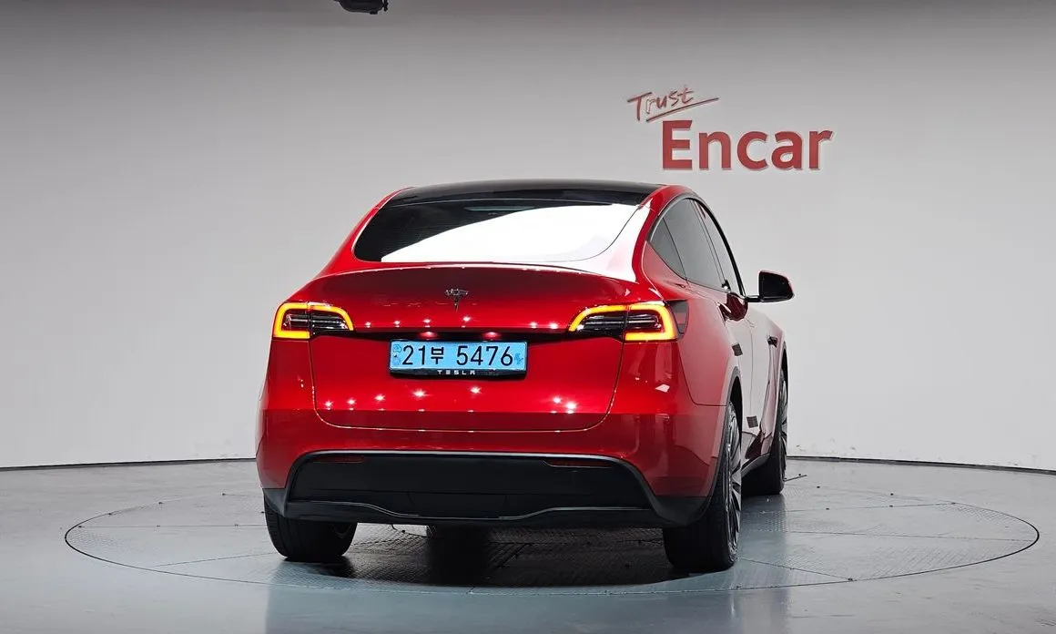 Tesla Model Y — фото 3