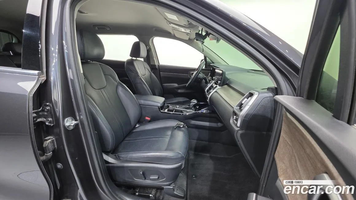 Kia Sorento — фото 8