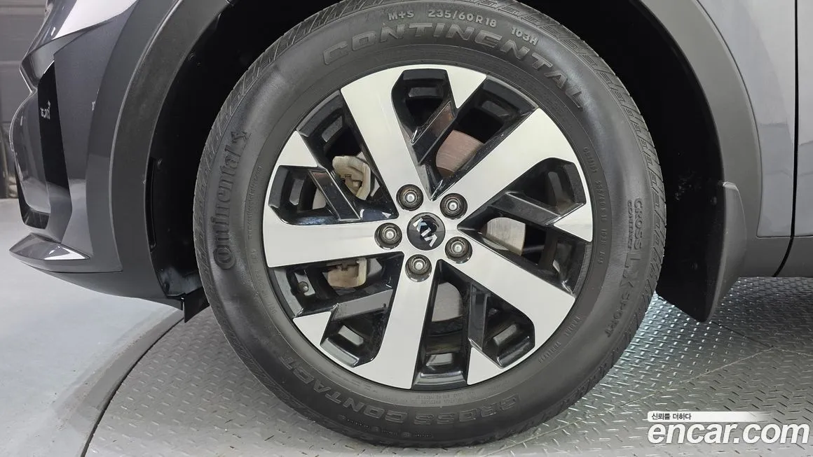 Kia Sorento — фото 10