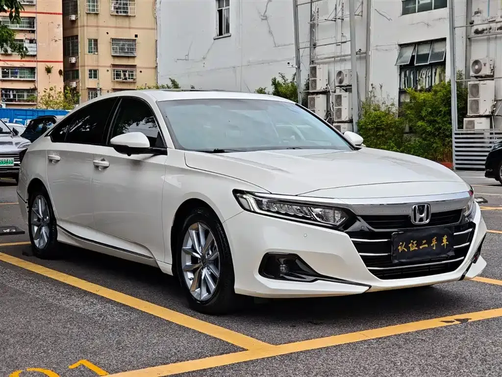 Honda Accord — фото 7