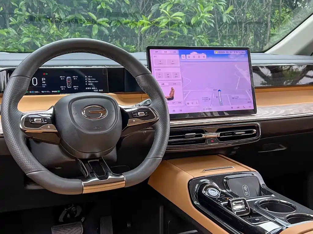 GAC Motor E8 Hybrid — фото 3