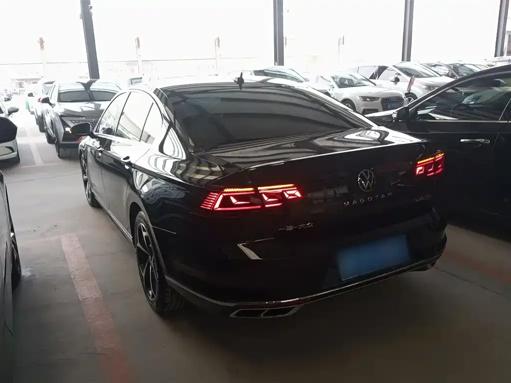 Volkswagen Magotan 2023 из CN, фото 6
