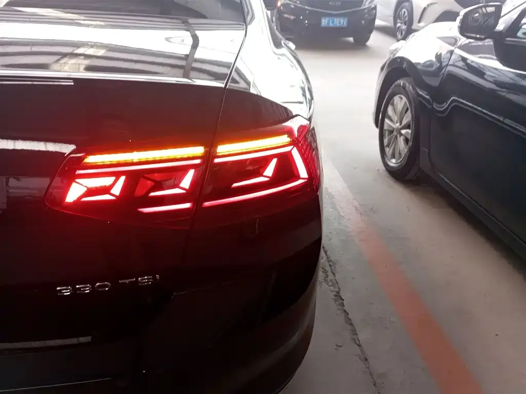 Volkswagen Magotan 2023 из CN, фото 3
