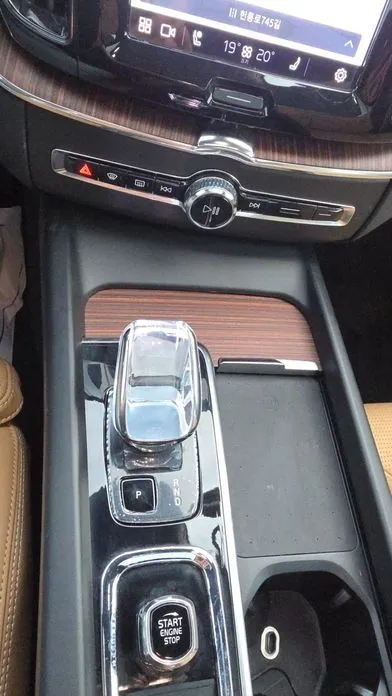 Volvo XC60 2023 из KR, фото 6