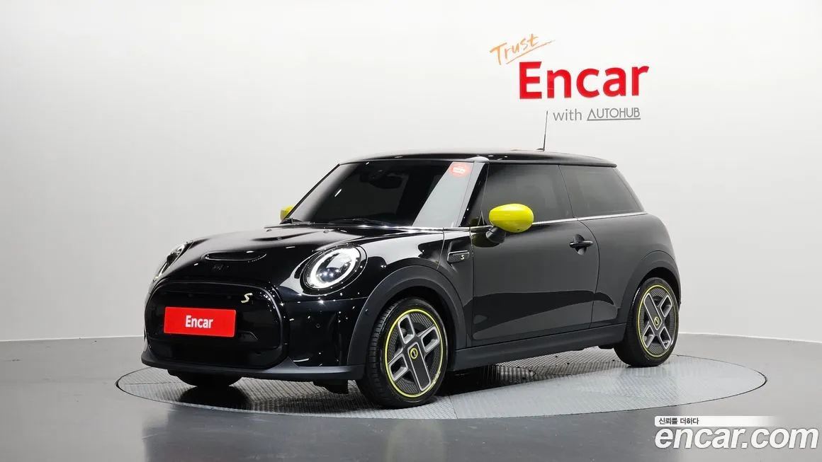 Mini Cooper SE Electric 1