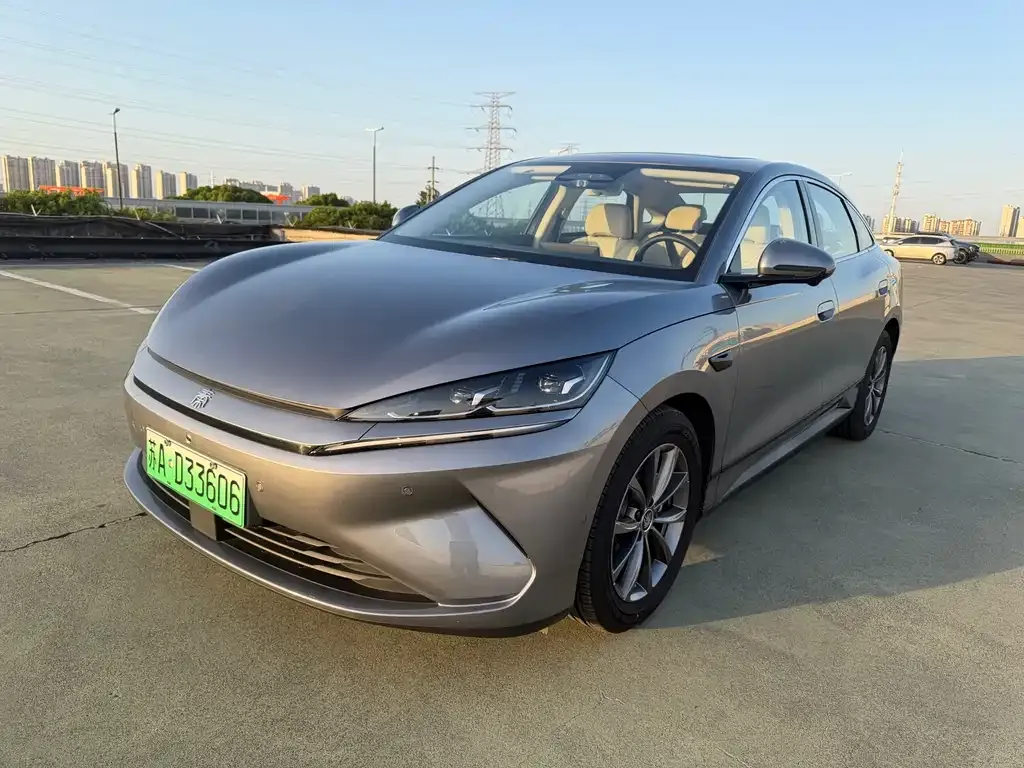 BYD Qin L — фото 1