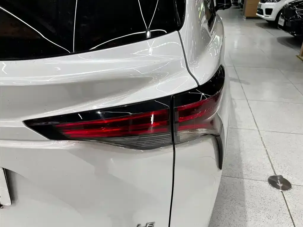 Toyota Sienna 2023 из CN, фото 9
