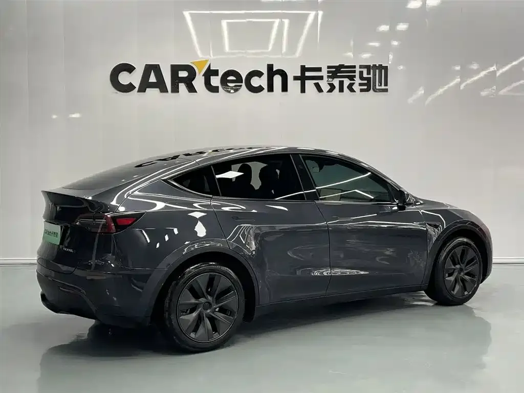 Tesla Model Y — фото 4