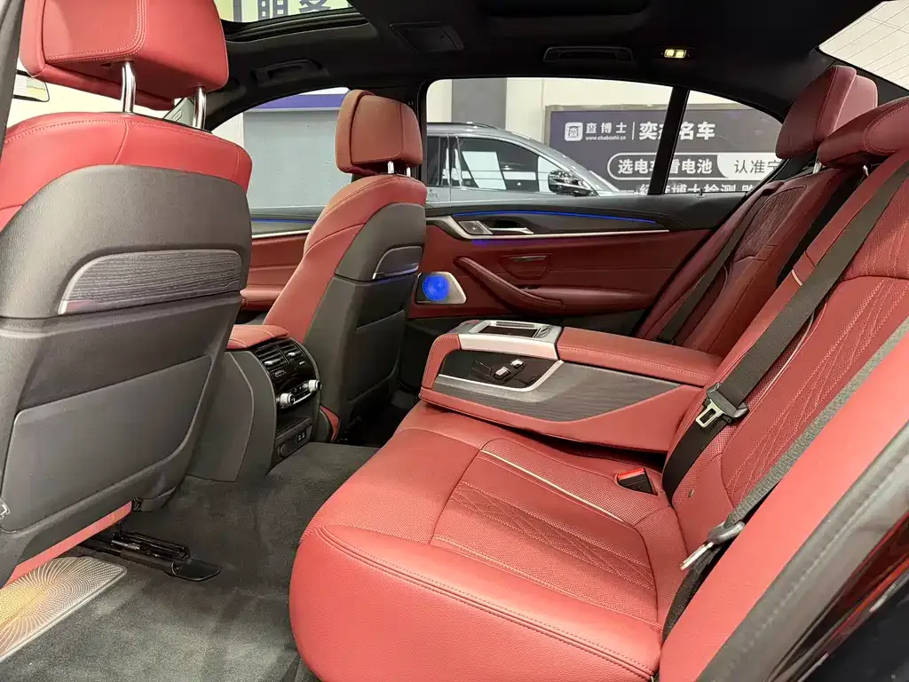 BMW 5 Series 2021 из CN, фото 5