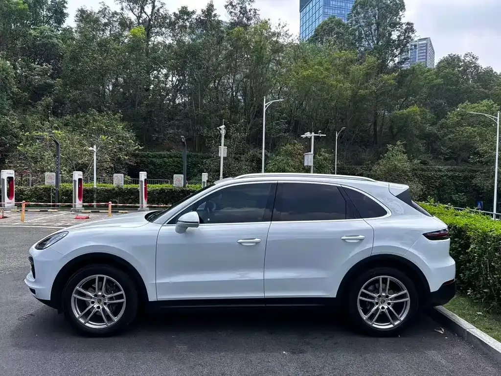 Porsche Cayenne — фото 3