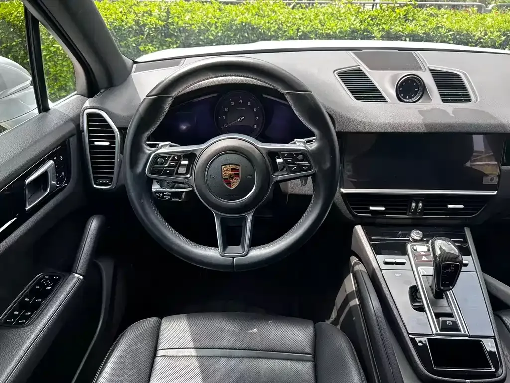 Porsche Cayenne — фото 9