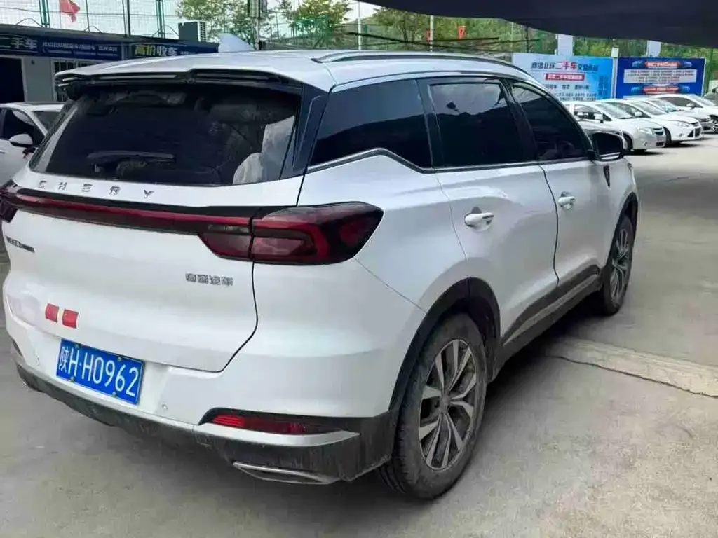 Chery Tiggo 7 — фото 10