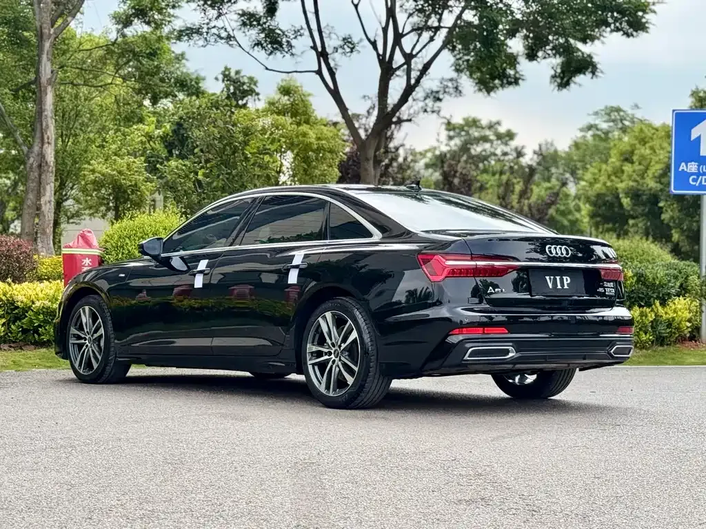 Audi A6L — фото 6