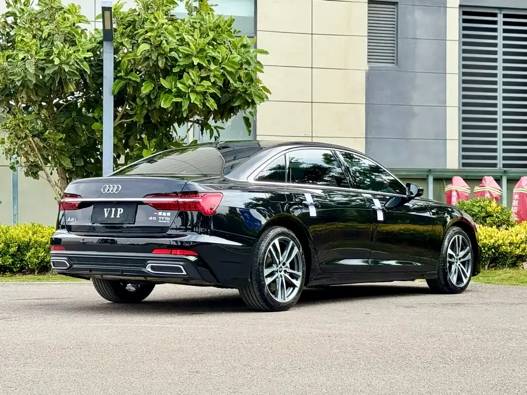 Audi A6L — фото 4