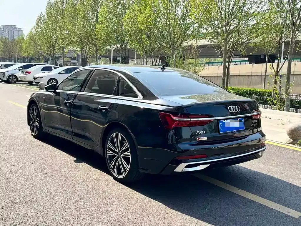 Audi A6L — фото 6