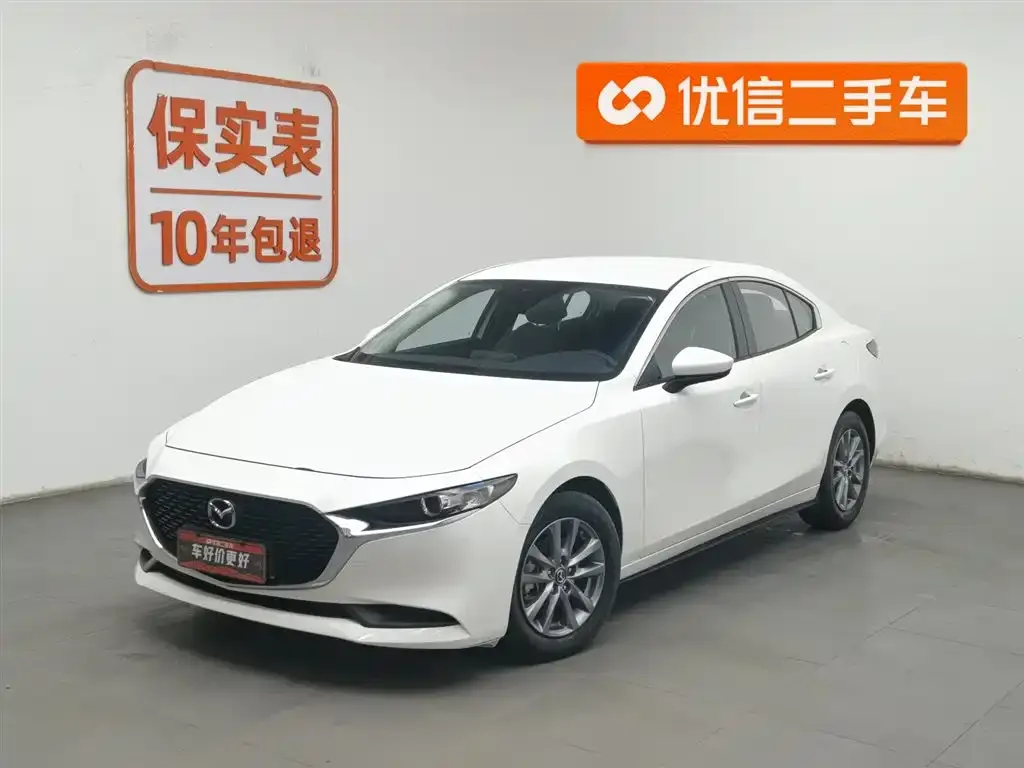 Mazda 3 Axela — фото 1