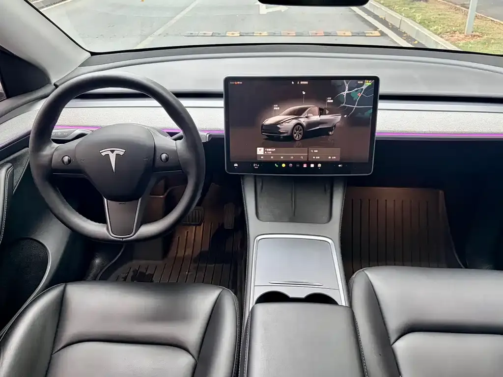 Tesla Model Y — фото 4