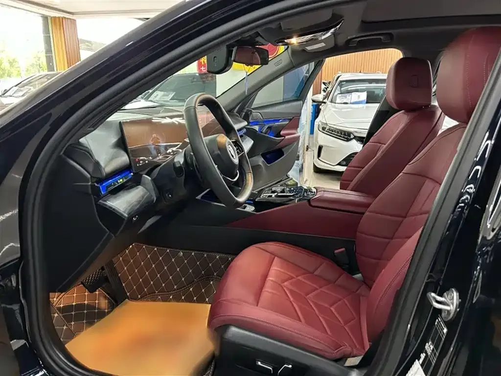 BMW 5 Series 2025 из CN, фото 7