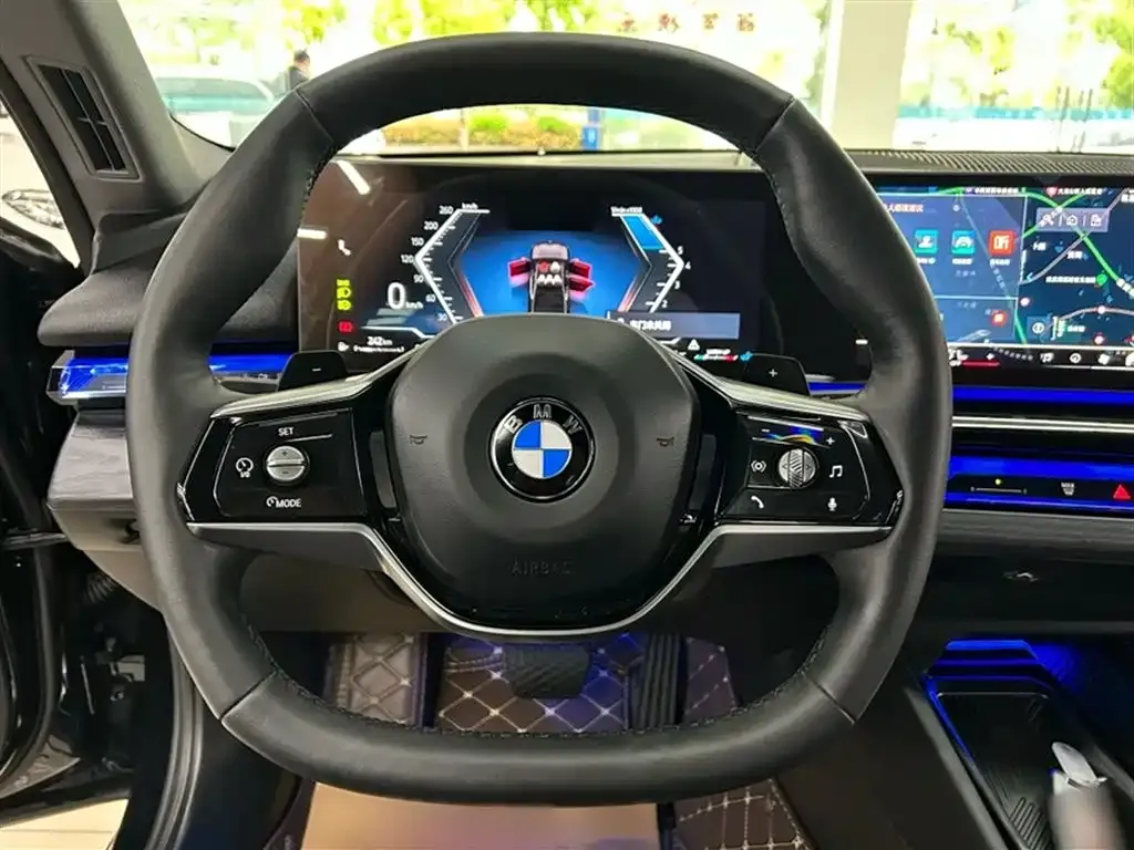 BMW 5 Series 2025 из CN, фото 5