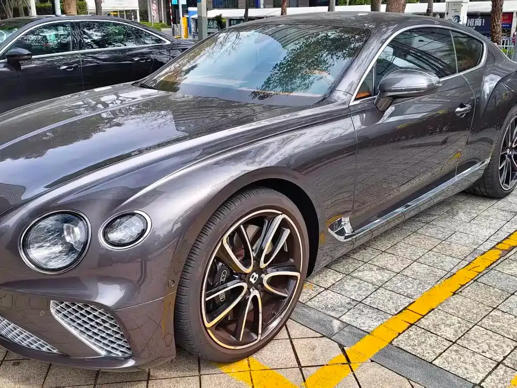Bentley Continental — фото 1